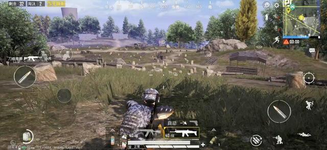 女主播深夜召集100名水友，实况直播野外大战，网友：她玩嗨了