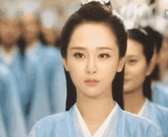 整容成瘾，变脸成习惯，可惜杨紫浪费一手好牌，毁了自己也要毁了