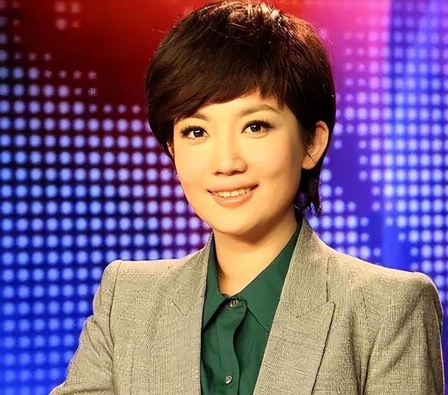 央视美女主持人王端端：嫁同行丈夫表示很幸福，直播落泪遭人质疑