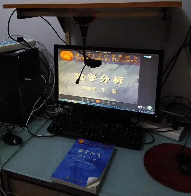 不会木工的教师不是好主播！一堂网课，让无锡一女老师火了