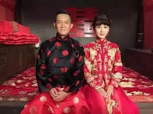 整容成瘾，变脸成习惯，可惜杨紫浪费一手好牌，毁了自己也要毁了