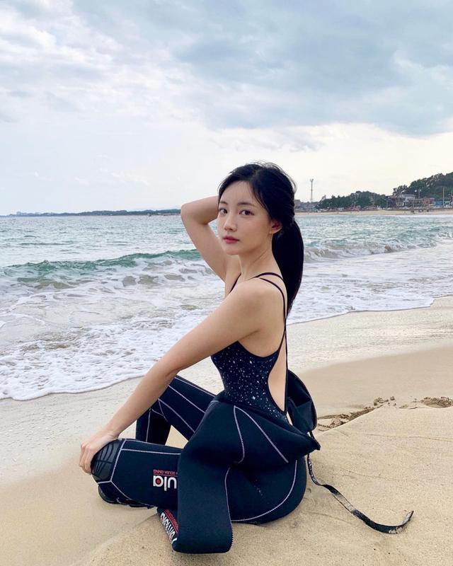 孙兴慜迷妹!韩国女主播颜值身材样样极品