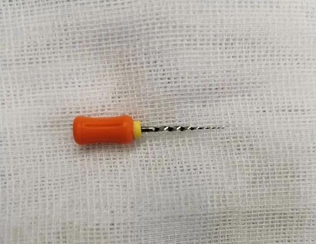 万万没想到！滑进喉咙消失了？男子吓懵：医生没敢告诉我……