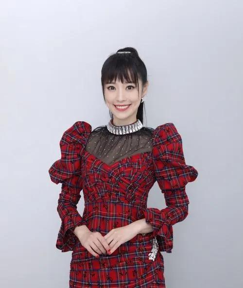 东方卫视10位美女主持人，陈辰、冯琳、司雯嘉，你喜欢哪位