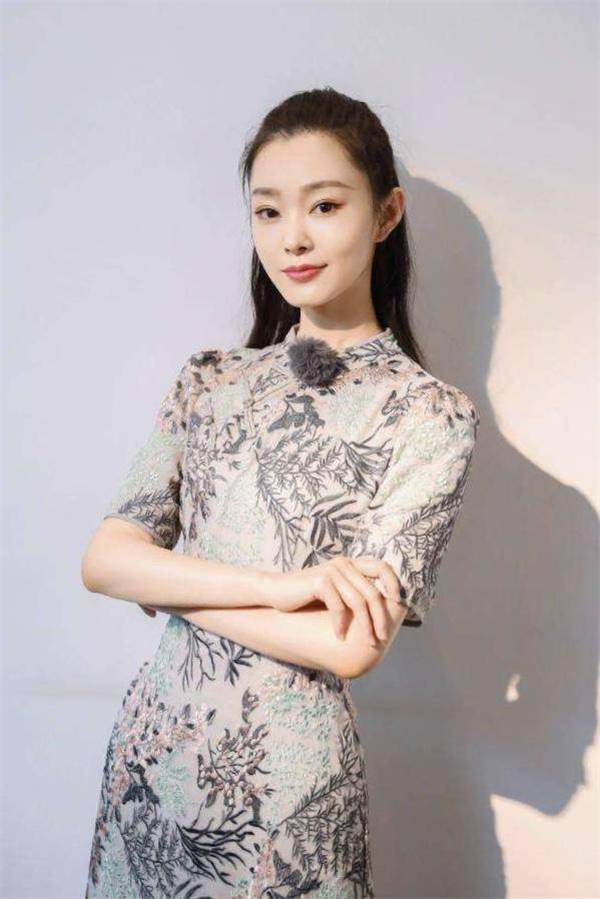 ​宋轶女神风情万种，身穿旗袍娇媚柔情，气质又不失清纯优雅