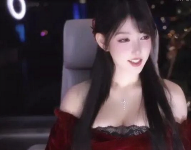 米娜直播间“名场面”背后，真相与幽默并存