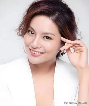 美女主播bt种子(连续14年霸屏中秋央视‘隐形一姐’真实身份曝光，背景太吓人)