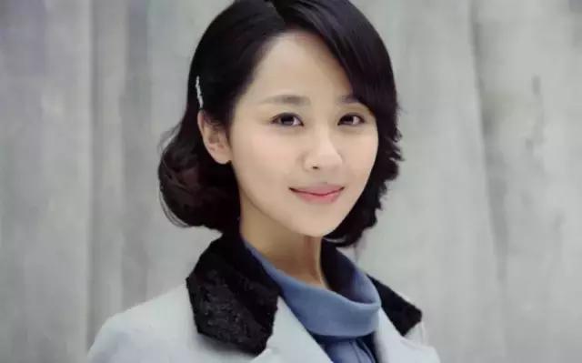 整容成瘾，变脸成习惯，可惜杨紫浪费一手好牌，毁了自己也要毁了