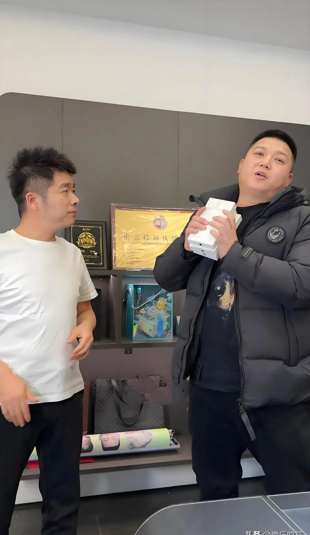 “小橘子”3楼“和谐”女主播被拍视频，账号被封与老塔无关！