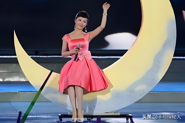 她是朱军的搭档,消失许久一直以为是从央视离职,原来早已离世