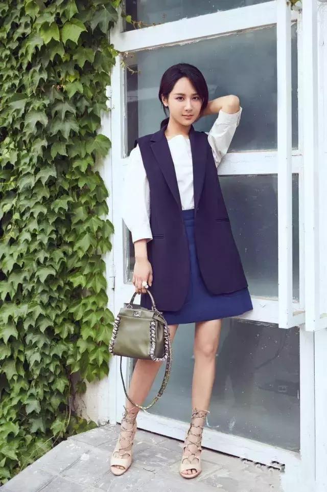 整容成瘾，变脸成习惯，可惜杨紫浪费一手好牌，毁了自己也要毁了