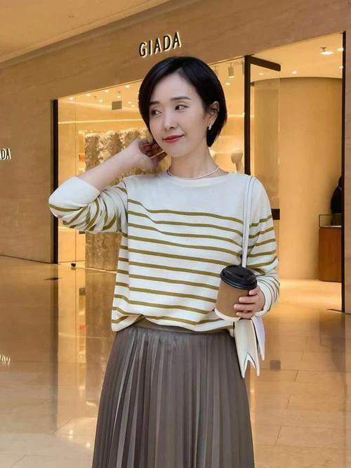 20岁小伙爱上40岁邻居阿姨,从此无法自拔!