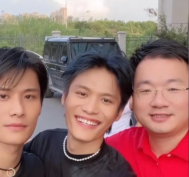 醉酒爆料惊天瓜！顶流主播睡遍女主播？三只羊集体躺枪