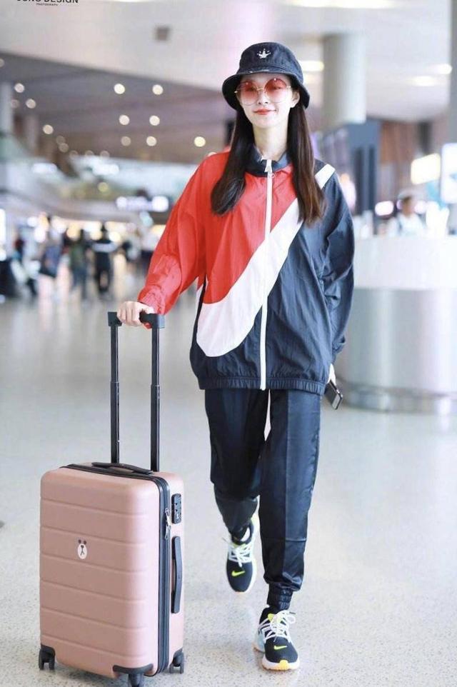 ​宋轶女神风情万种，身穿旗袍娇媚柔情，气质又不失清纯优雅