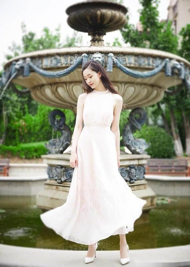 ​宋轶女神风情万种，身穿旗袍娇媚柔情，气质又不失清纯优雅