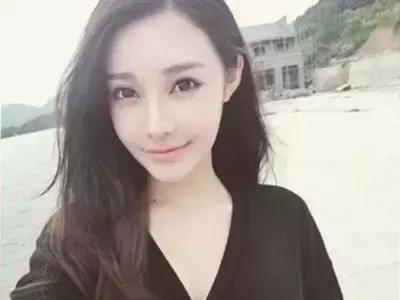 整容成瘾，变脸成习惯，可惜杨紫浪费一手好牌，毁了自己也要毁了