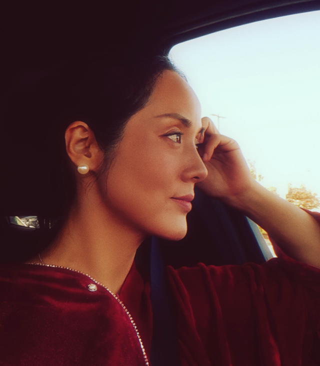 她是知名歌唱家,不惧流言嫁三婚丈夫,三年生一儿一女,如今怎样?