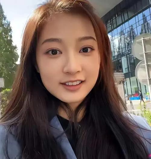 东方卫视10位美女主持人，陈辰、冯琳、司雯嘉，你喜欢哪位