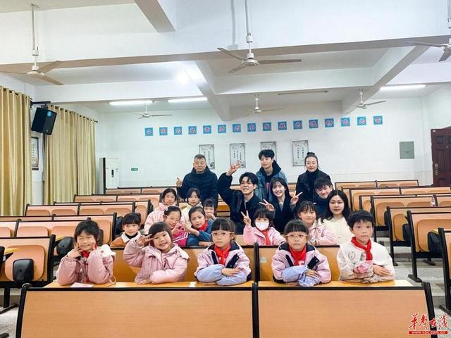 心灵与声音的修炼之旅 湖南卫视&芒果微基金“红领巾讲解团”课程圆满结束