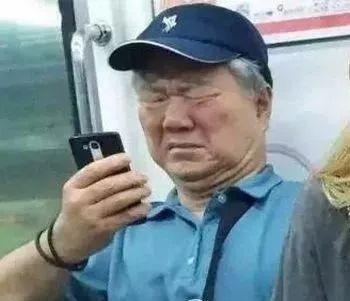 衣着暴露、还佩戴红领巾？！这位女主播已被拘留！