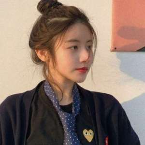 女主播手机在线(清新大气女主播在线控场)