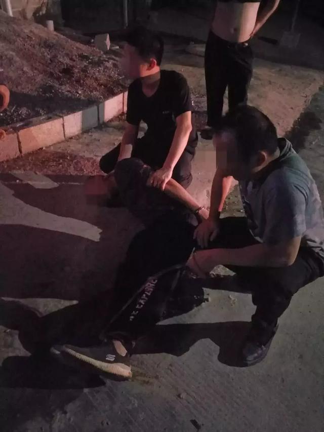 网络女主播在家中遭男网友杀害，高中时还曾是校花！