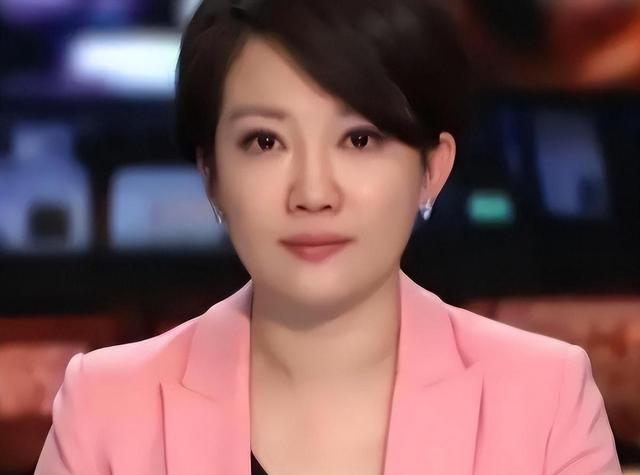 央视美女主持人王端端：嫁同行丈夫表示很幸福，直播落泪遭人质疑