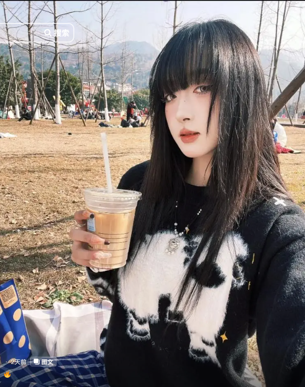 肥娟9号直播：榜一美女吊打40+品牌方，刷33个华子，牌子贴屁股上