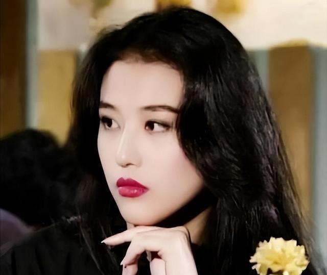 牙齿丑，也不影响成为美人的8大女星，现在人为何不能容忍瑕疵了