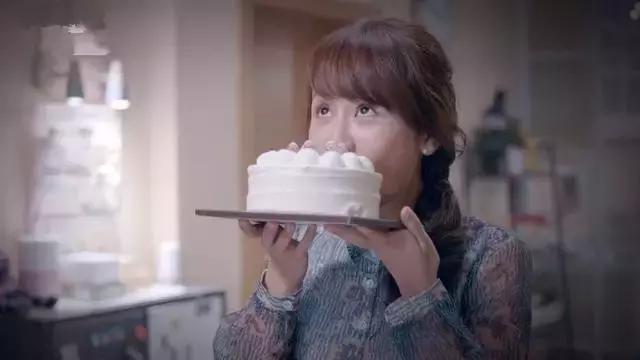 整容成瘾，变脸成习惯，可惜杨紫浪费一手好牌，毁了自己也要毁了