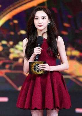 出名的美女主播(十大当红体育女主播全都是魔鬼身材的性感大美女)