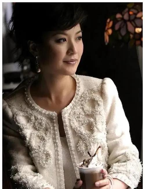 东方卫视10位美女主持人，陈辰、冯琳、司雯嘉，你喜欢哪位