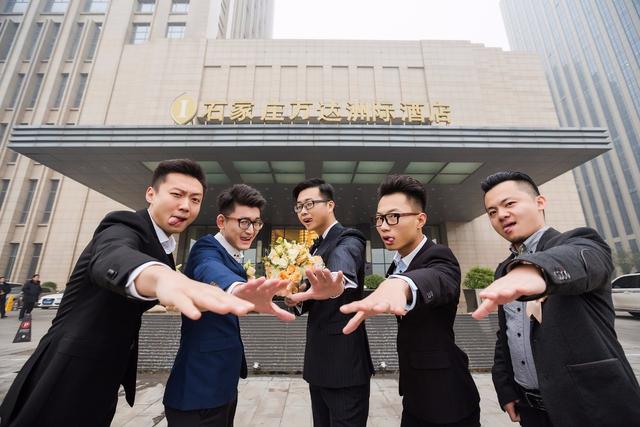 嫁给河北台男主播  湖北台女主播的伴娘团里竟有个男人！