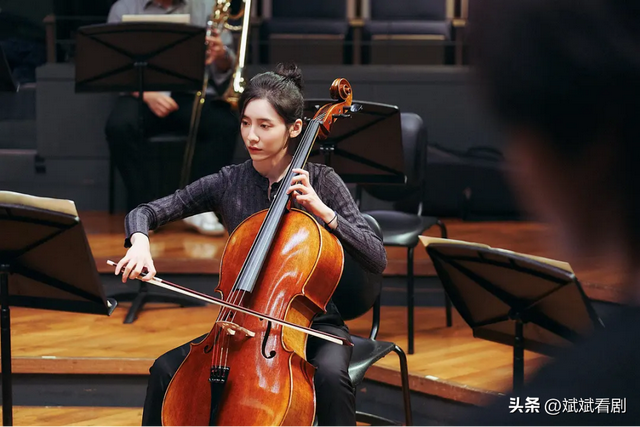 韩国悬疑片《隐藏的面孔》，女神下海，尺度炸裂，还有密室窥视