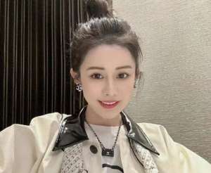 美女主播突然消失(女主播美颜突然消失，脸瞬间胖了一圈，榜一大哥连夜跑路)