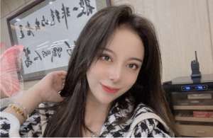 yy直播女主播啪啪啪视频(YY主播分手被前男友爆出大尺度视频，直播当场痛哭)