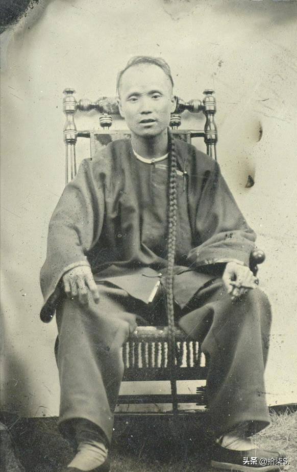 “不堪入目”老照片：日本男女赤裸共浴，喂奶忘记系扣子的妇女