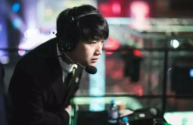 这还是2025年吗？S4冠军ADC六十胜率登顶韩服，UZI打上韩服千分