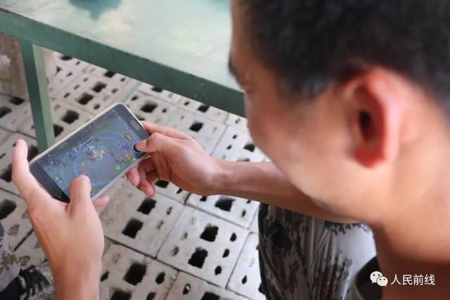 「关注」大开眼界！野外驻训的兵哥哥原来这么会玩