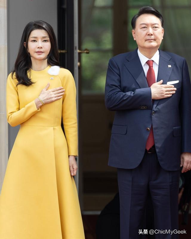 韩国第一夫人金建希与戒严令有关？52岁冻龄美貌连拜登都赞！