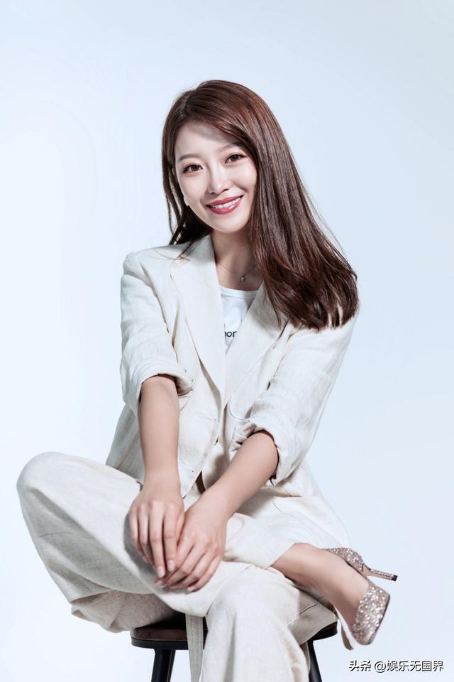 四川电视台15位美女主持人，颜值与才华并存