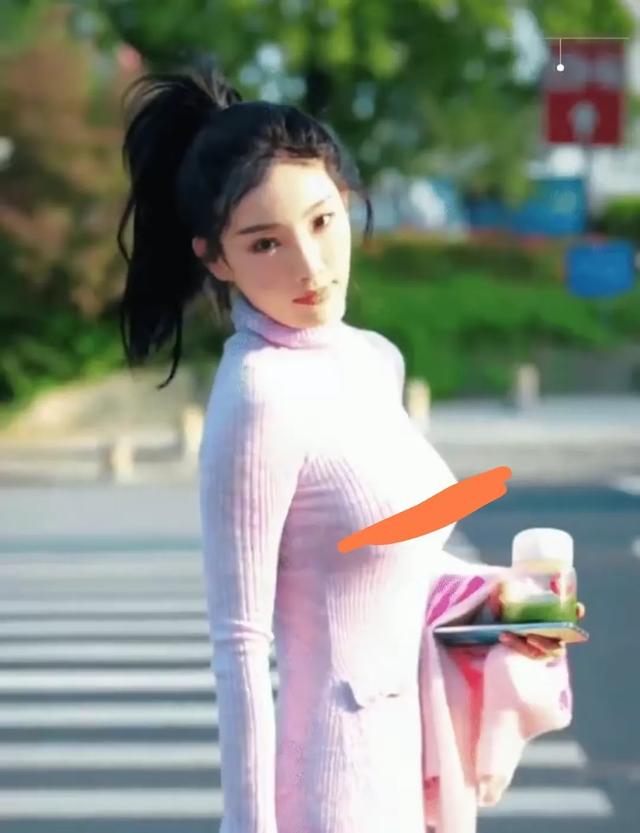 后续，马卉直播大尺度，大尺度日常照片爆出，将永久封禁直播