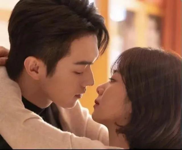 《你比星光美丽》番外127：纪星和韩廷手牵手，小朋友们兴奋不已