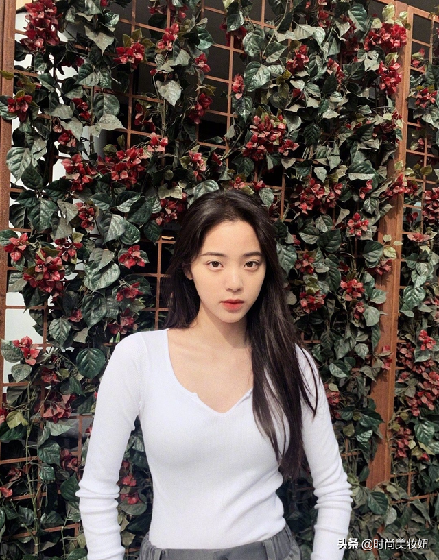 欧阳娜娜代言、薇娅直播间推荐！火爆的Ubras内衣原来不是吹的