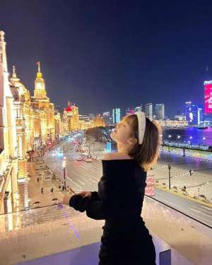 台湾女主播火了视频(可爱与性感并存，台湾短发萌妹电竞美女主播魅力写真大赏)