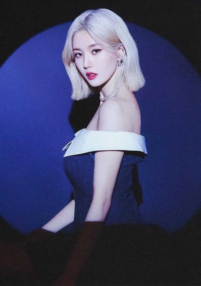 南韩尤物权恩妃火辣热舞!极品身材凹凸有致，美到令人窒息。