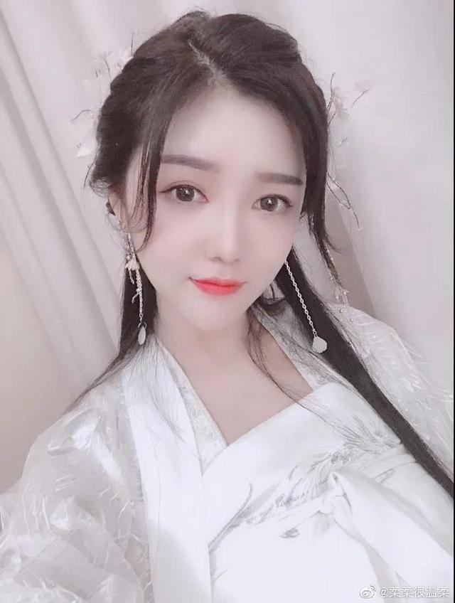 如何从小透明到百万级主播？看和平精英一姐柔柔的成长经历