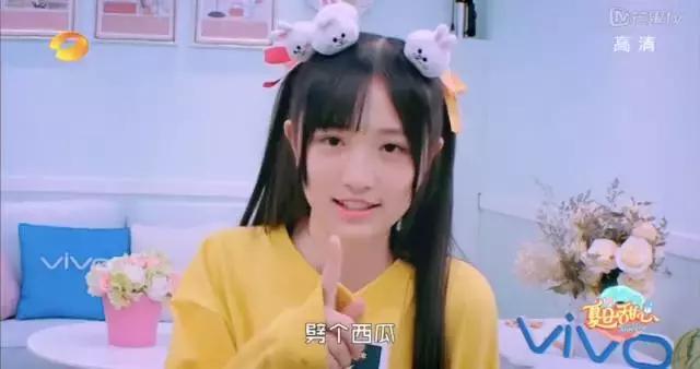 90后夏日甜心的直播好天马行空，鬼知道她们经历了什么