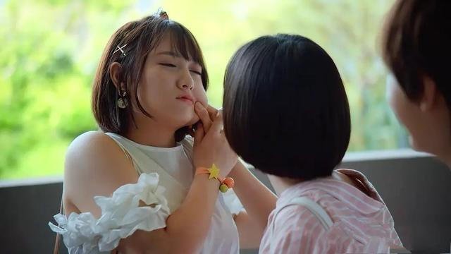 还记得《二十不惑》里的大宝董思怡吗?她瘦下来竟然这么美