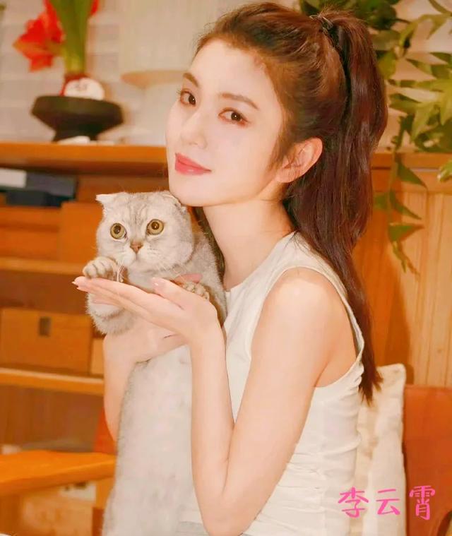 舞台上的灵动公主：李云宵的惊艳演绎